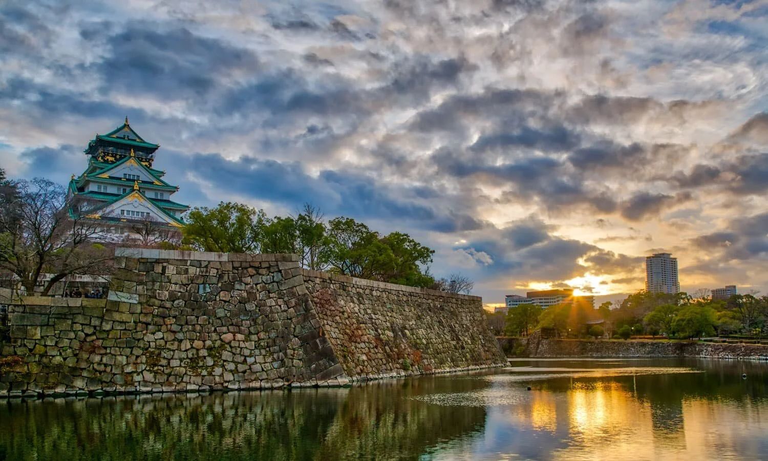 Osaka+Castle+Sunset